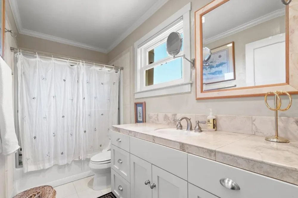 200 McAmant Drive Santa Cruz, CA 95060