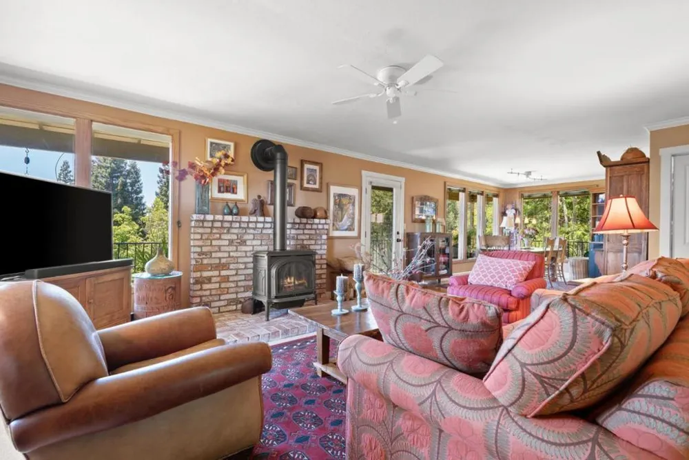 200 McAmant Drive Santa Cruz, CA 95060