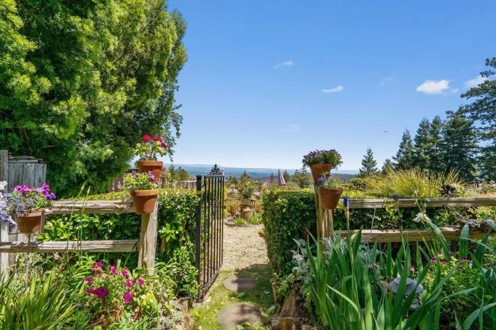 200 McAmant Drive Santa Cruz, CA 95060