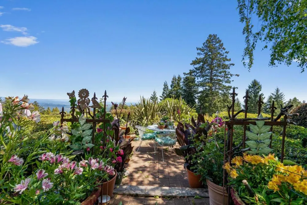200 McAmant Drive Santa Cruz, CA 95060