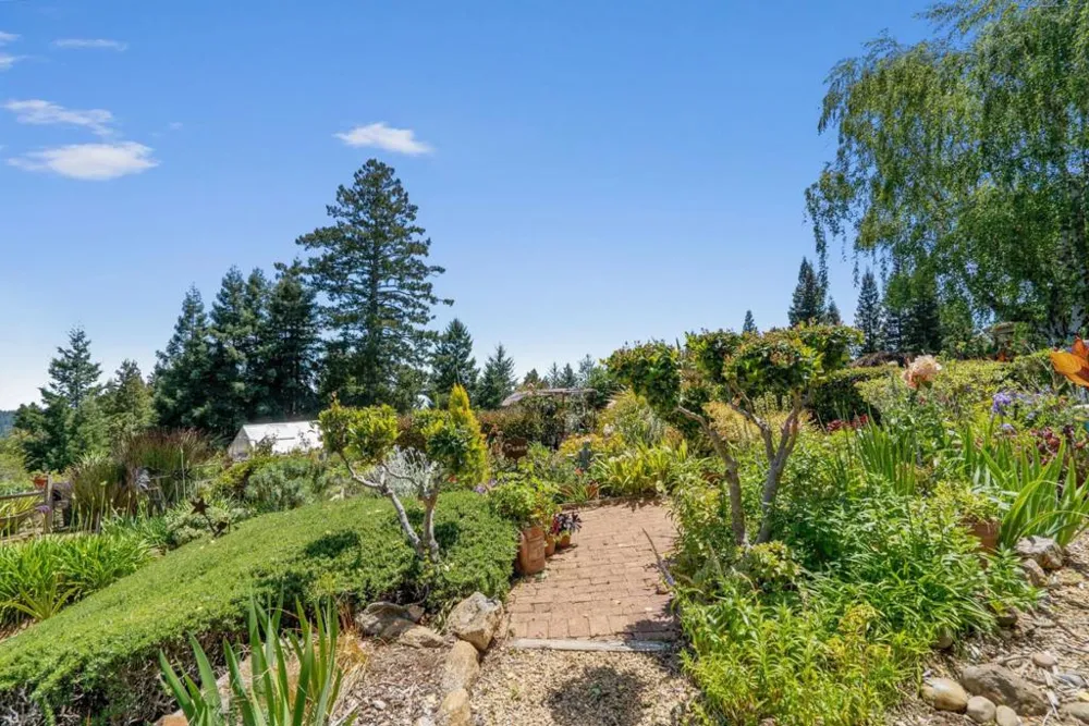 200 McAmant Drive Santa Cruz, CA 95060