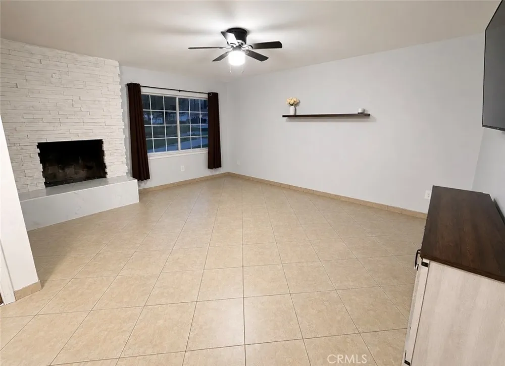 342 E Gilmore Drive Corona, CA 92879