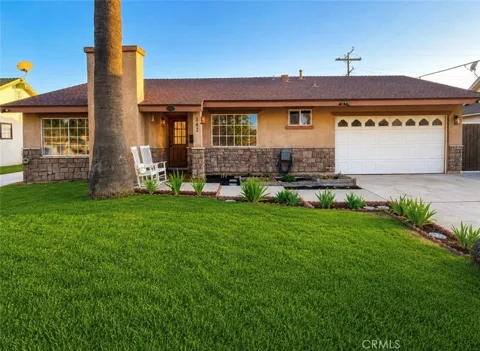 342 E Gilmore Drive
