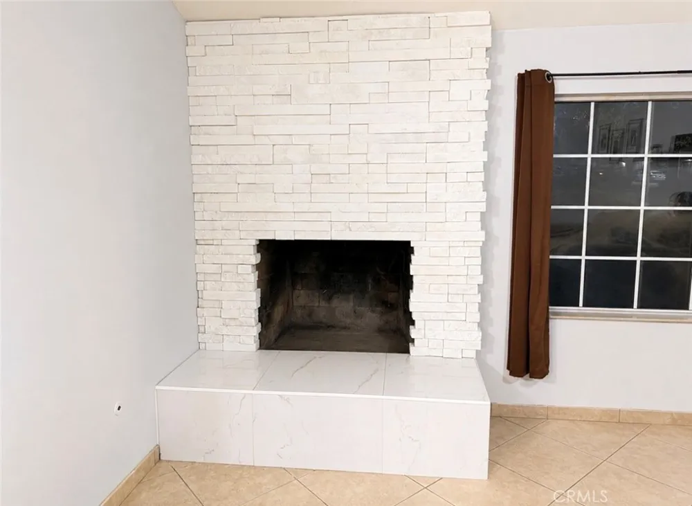 342 E Gilmore Drive Corona, CA 92879