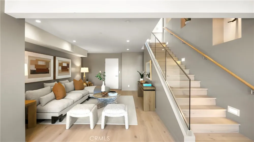 964 Van Dyke Laguna Beach, CA 92651