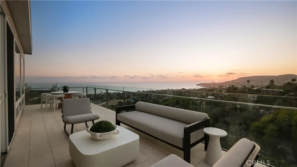964 Van Dyke Laguna Beach, CA 92651