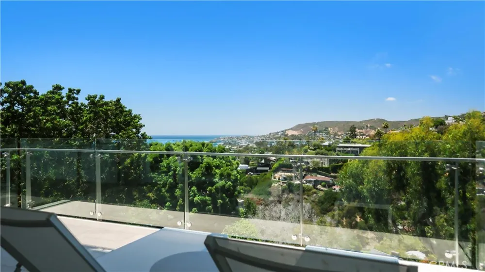 964 Van Dyke Laguna Beach, CA 92651