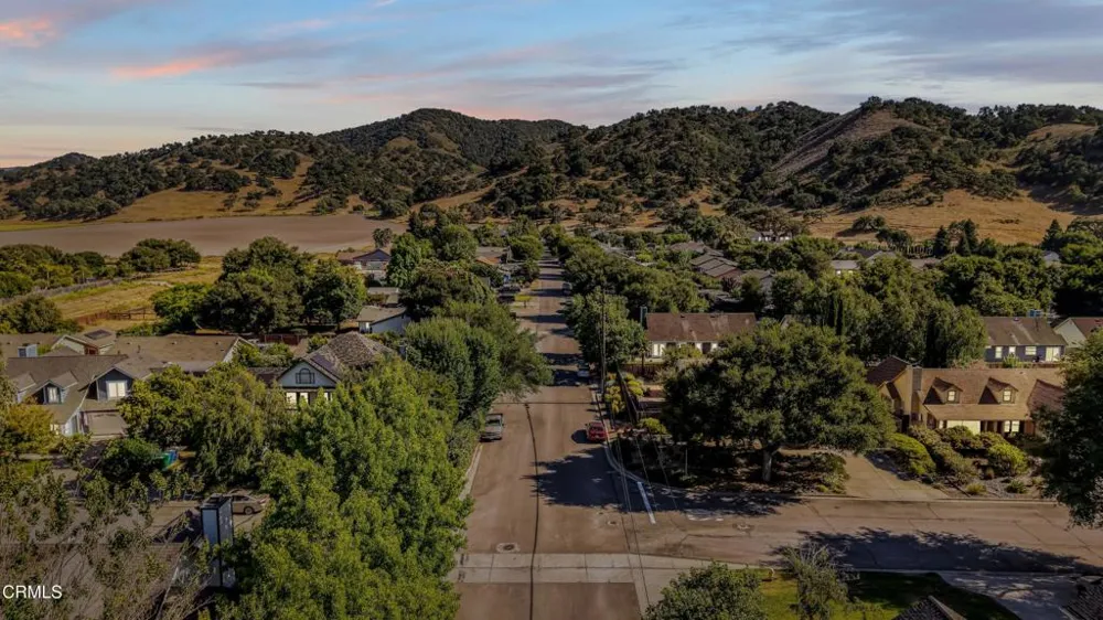 821 Coiner Court Los Alamos, CA 93440