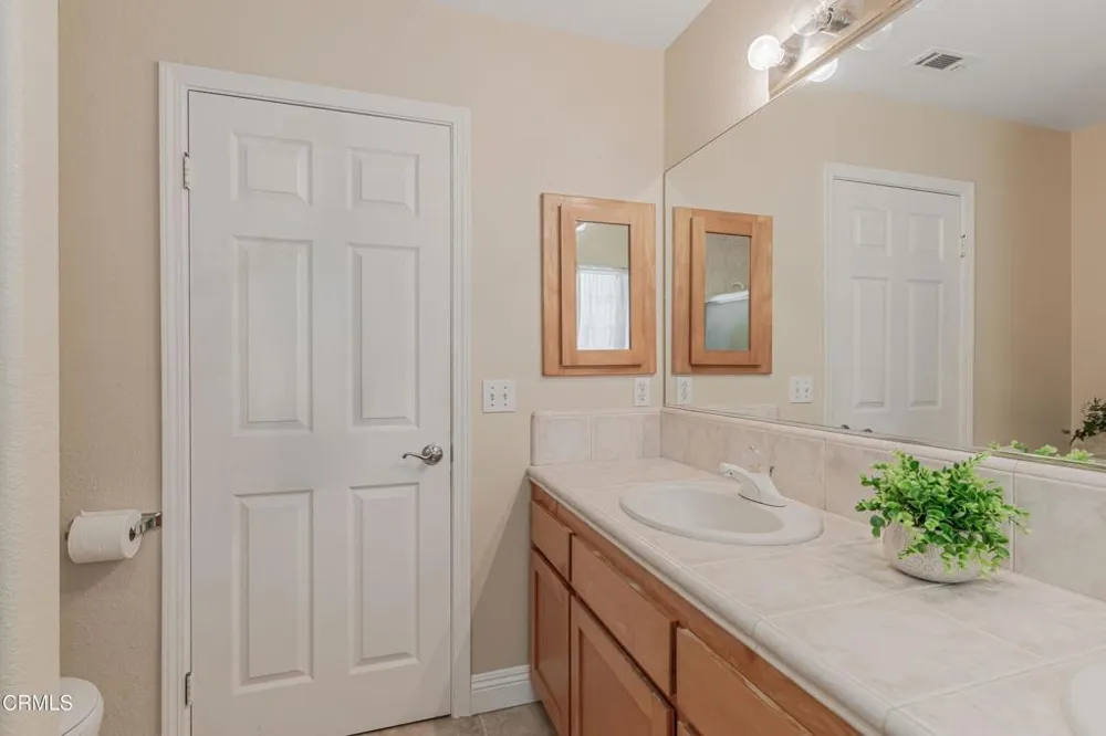 821 Coiner Court Los Alamos, CA 93440