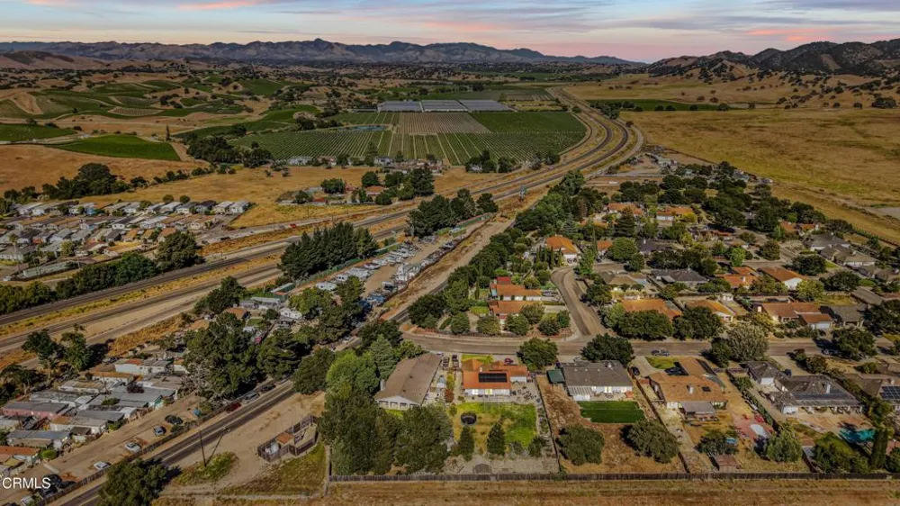 821 Coiner Court Los Alamos, CA 93440