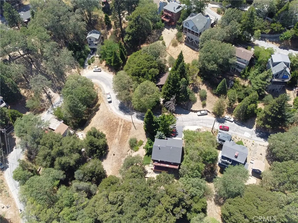 338 Davos Drive Crestline, CA 92325