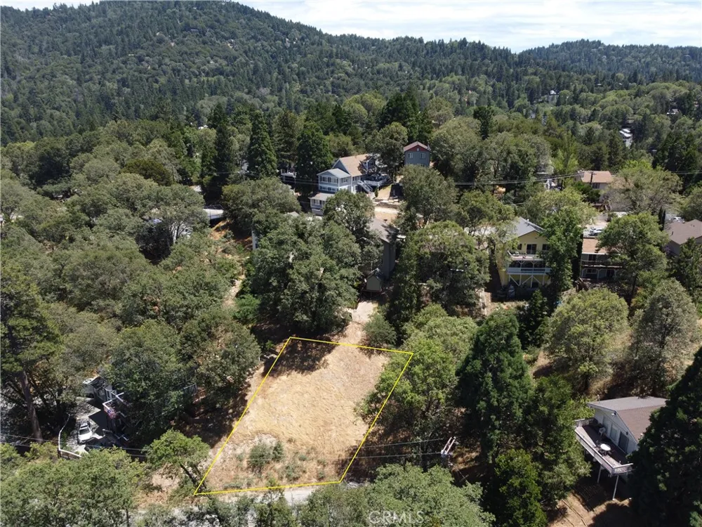 338 Davos Drive Crestline, CA 92325