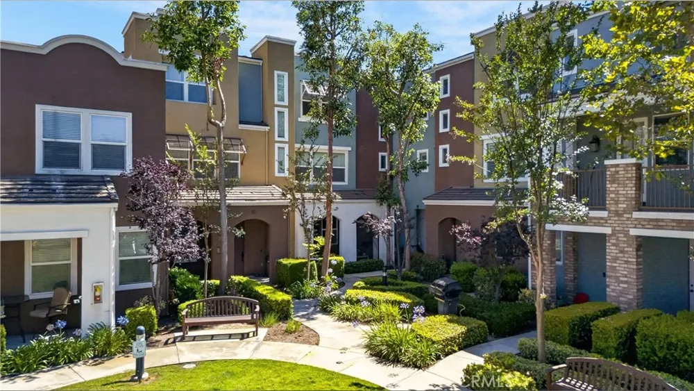 217 W Zinfandel Covina, CA 91723