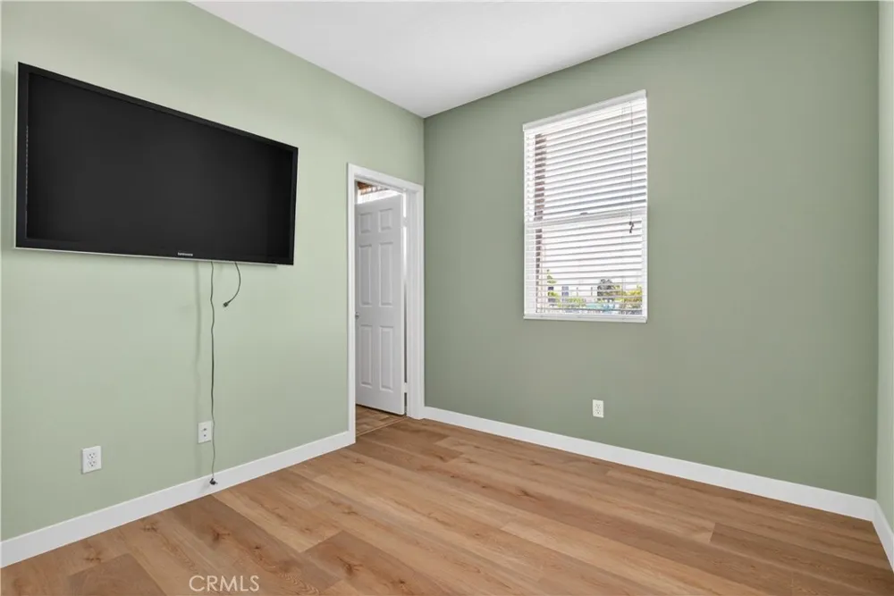217 W Zinfandel Covina, CA 91723