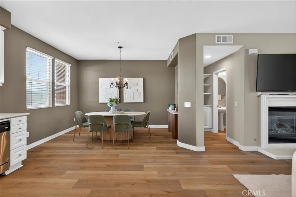217 W Zinfandel Covina, CA 91723