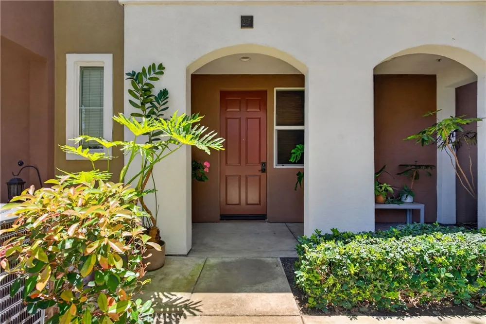217 W Zinfandel Covina, CA 91723