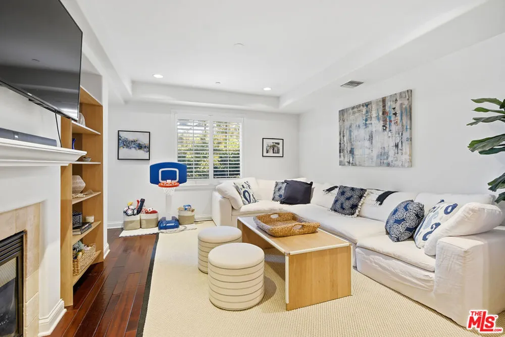 12975 Agustin Place #134 Playa Vista, CA 90094