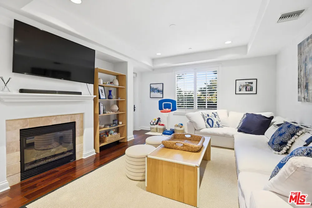 12975 Agustin Place #134 Playa Vista, CA 90094