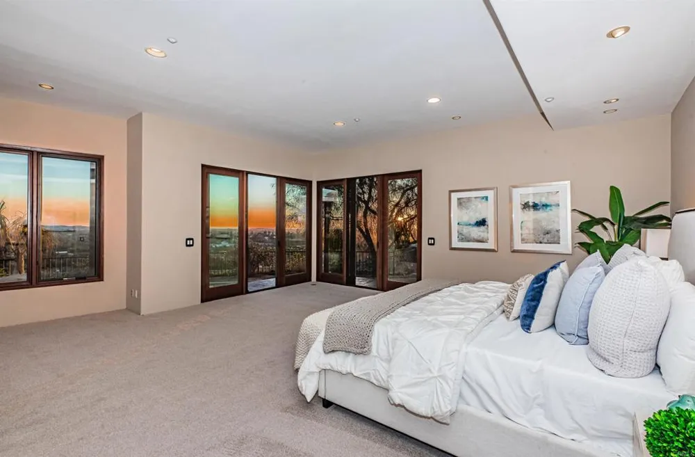 2362 Edgehill Road Vista, CA 92084