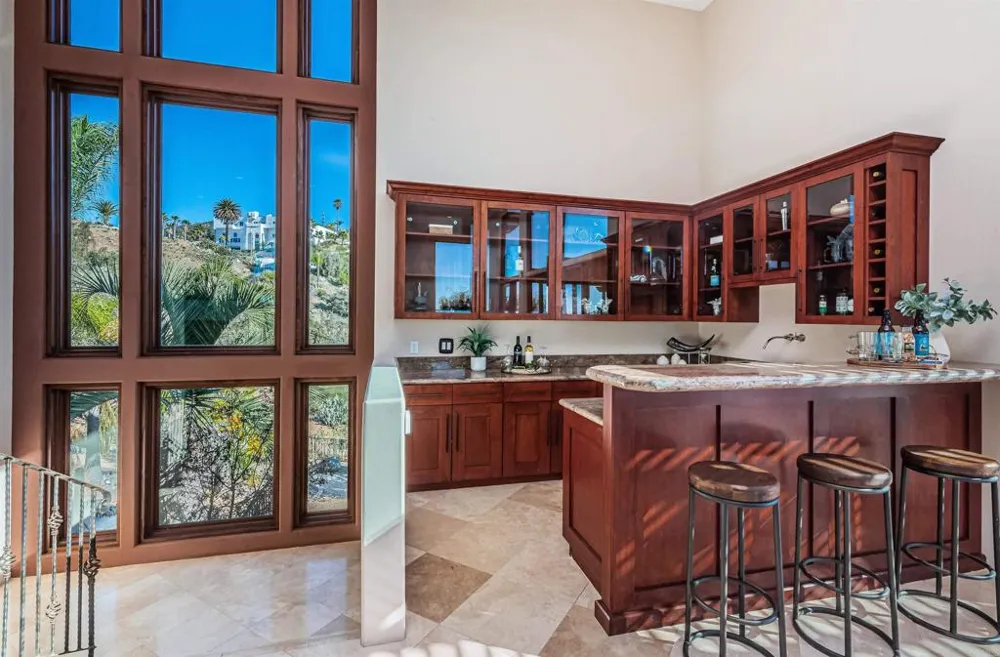 2362 Edgehill Road Vista, CA 92084
