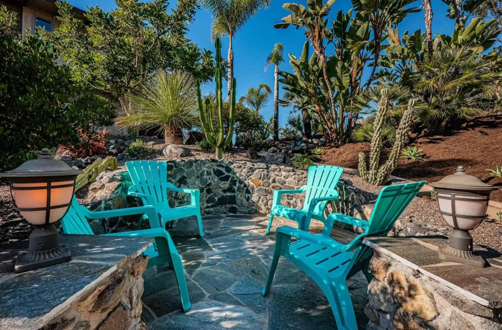 2362 Edgehill Road Vista, CA 92084
