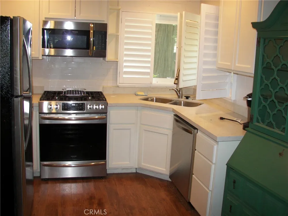 1101 Big Tree Crestline, CA 92325