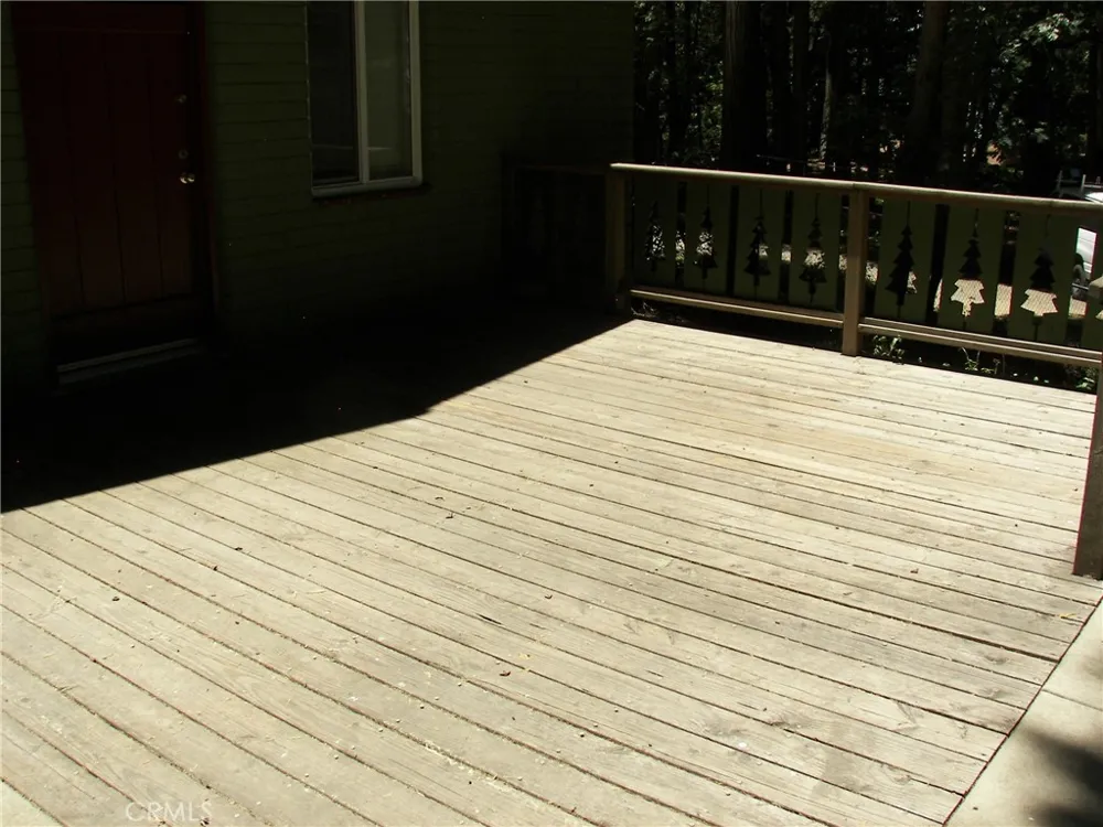 1101 Big Tree Crestline, CA 92325