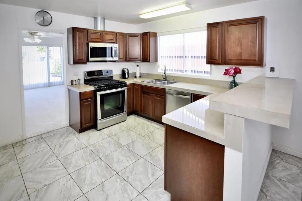 576 Douglas Street Chula Vista, CA 91910
