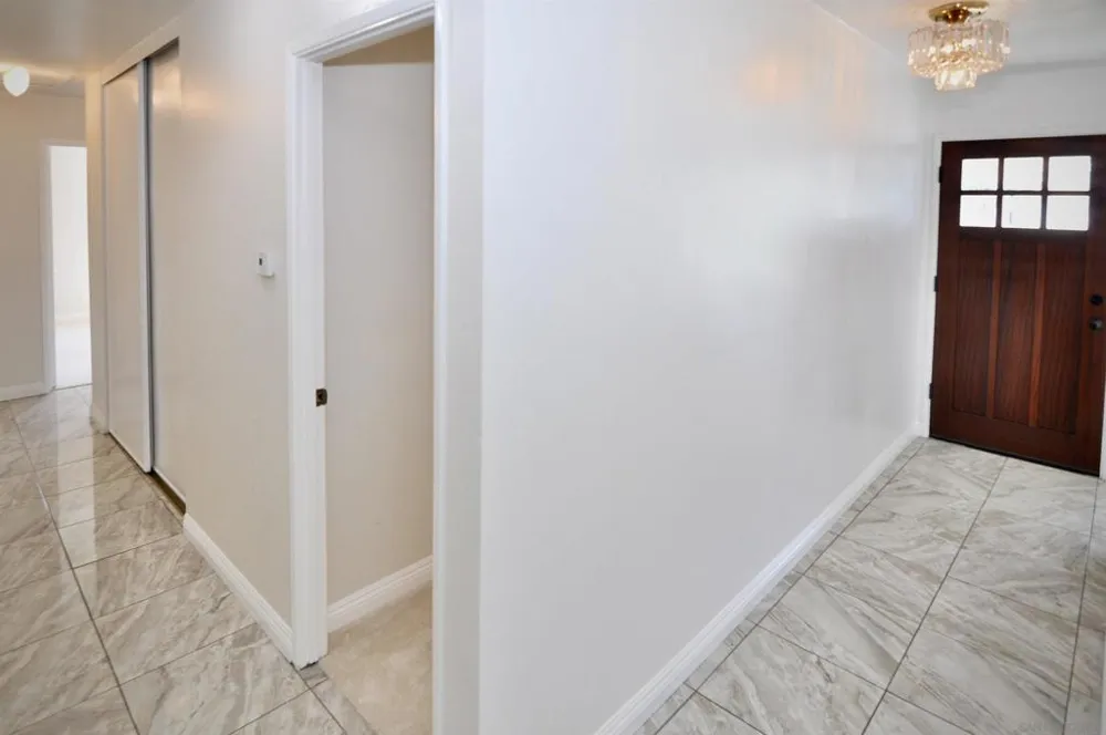 576 Douglas Street Chula Vista, CA 91910