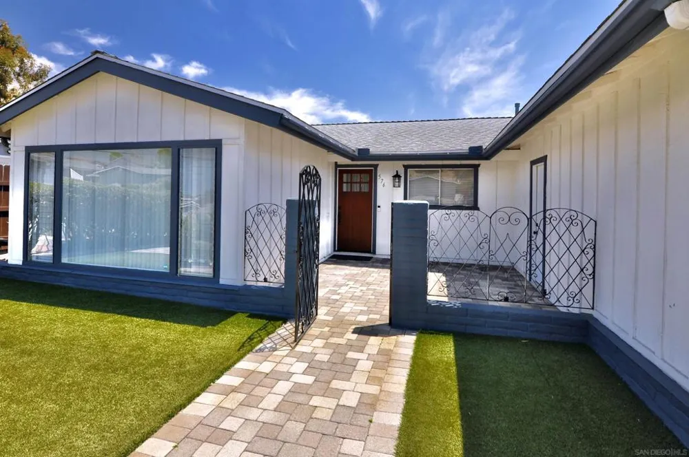 576 Douglas Street Chula Vista, CA 91910
