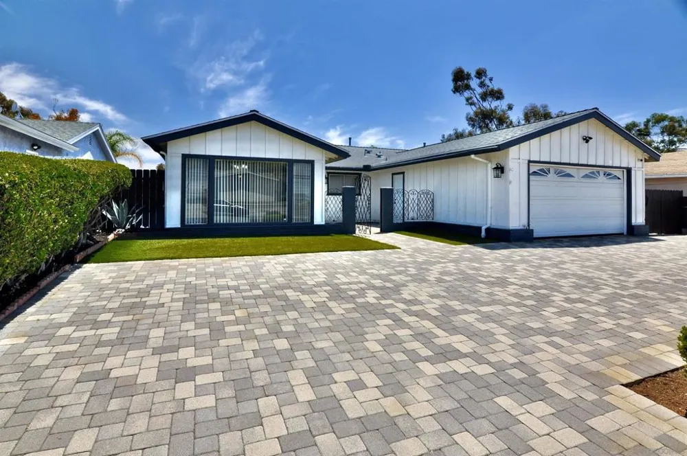 576 Douglas Street Chula Vista, CA 91910