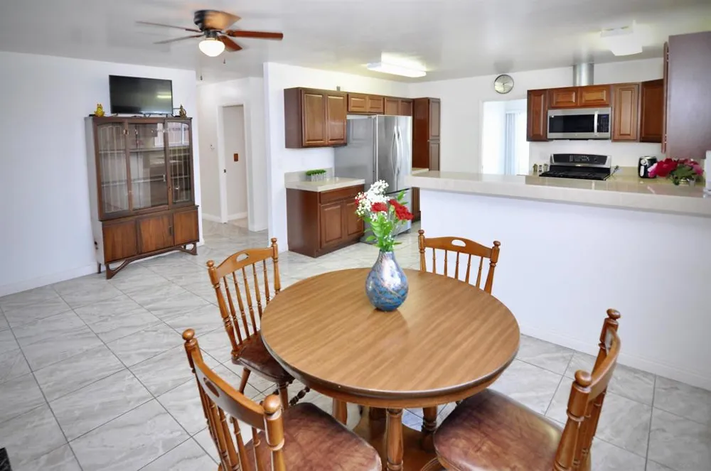 576 Douglas Street Chula Vista, CA 91910