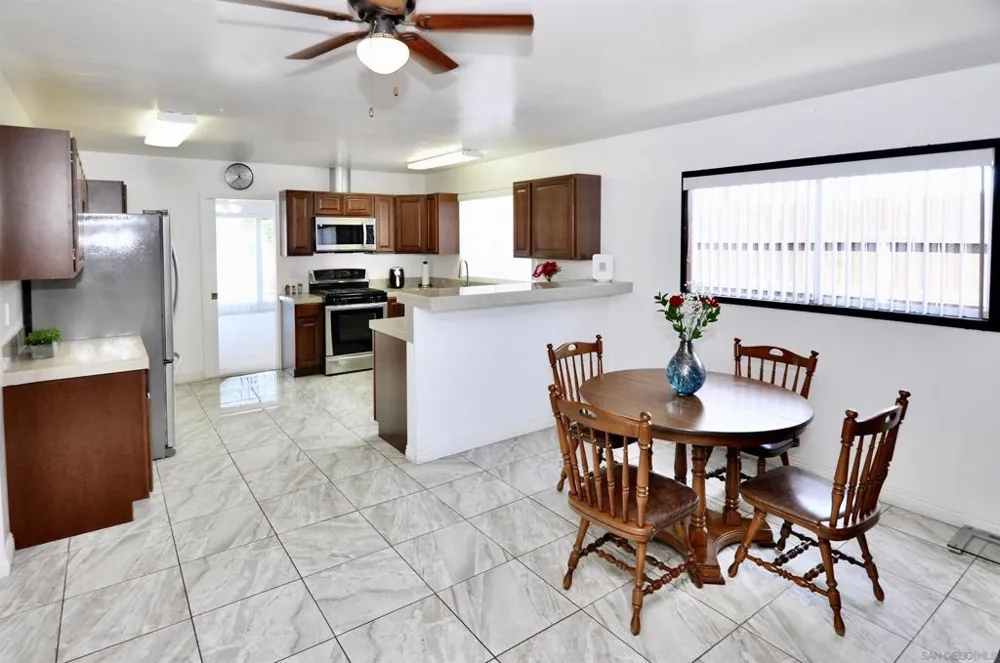 576 Douglas Street Chula Vista, CA 91910