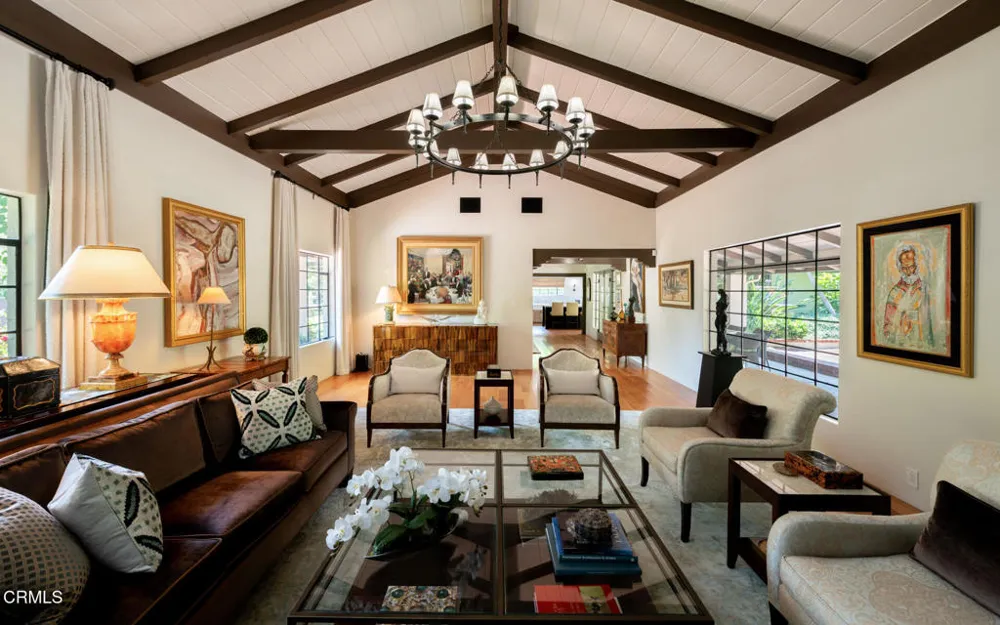 1115 S Oak Knoll Avenue Pasadena, CA 91106