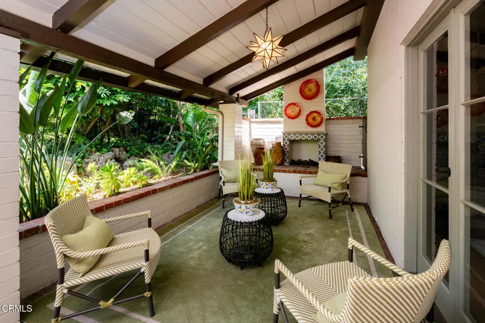 1115 S Oak Knoll Avenue Pasadena, CA 91106