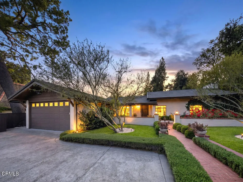 1115 S Oak Knoll Avenue Pasadena, CA 91106