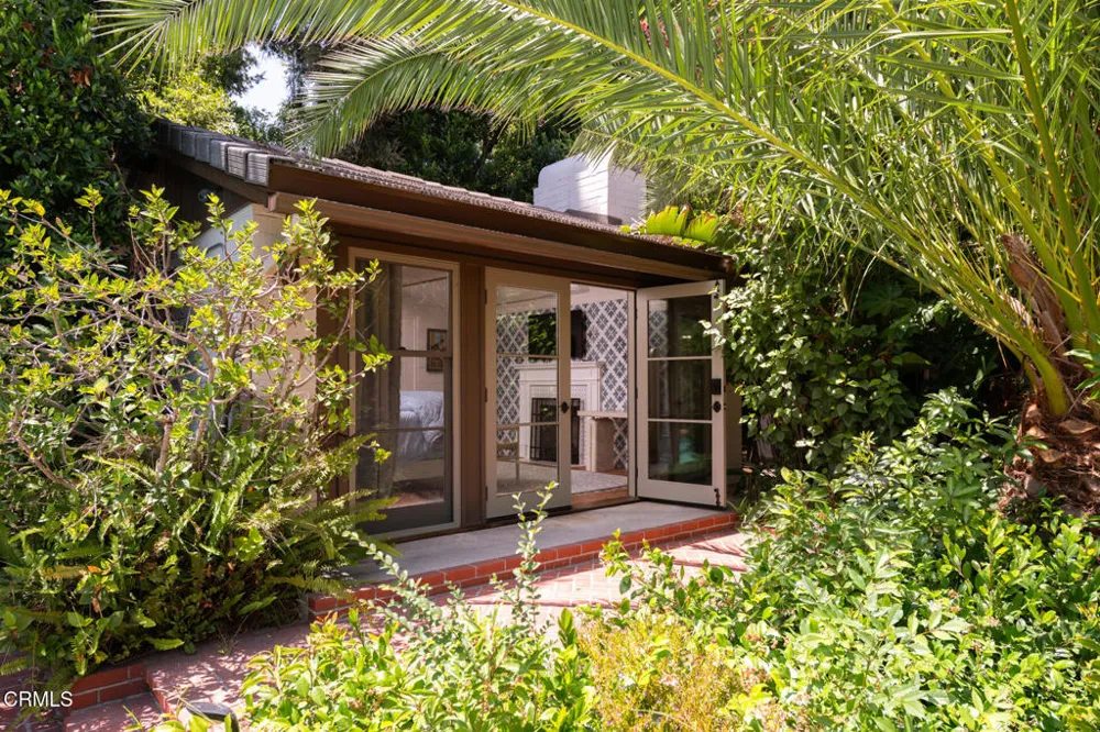 1115 S Oak Knoll Avenue Pasadena, CA 91106