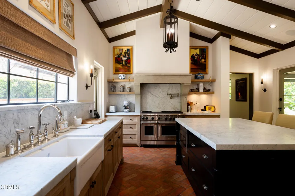 1115 S Oak Knoll Avenue Pasadena, CA 91106