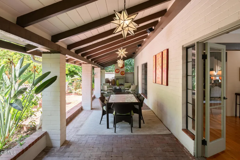 1115 S Oak Knoll Avenue Pasadena, CA 91106