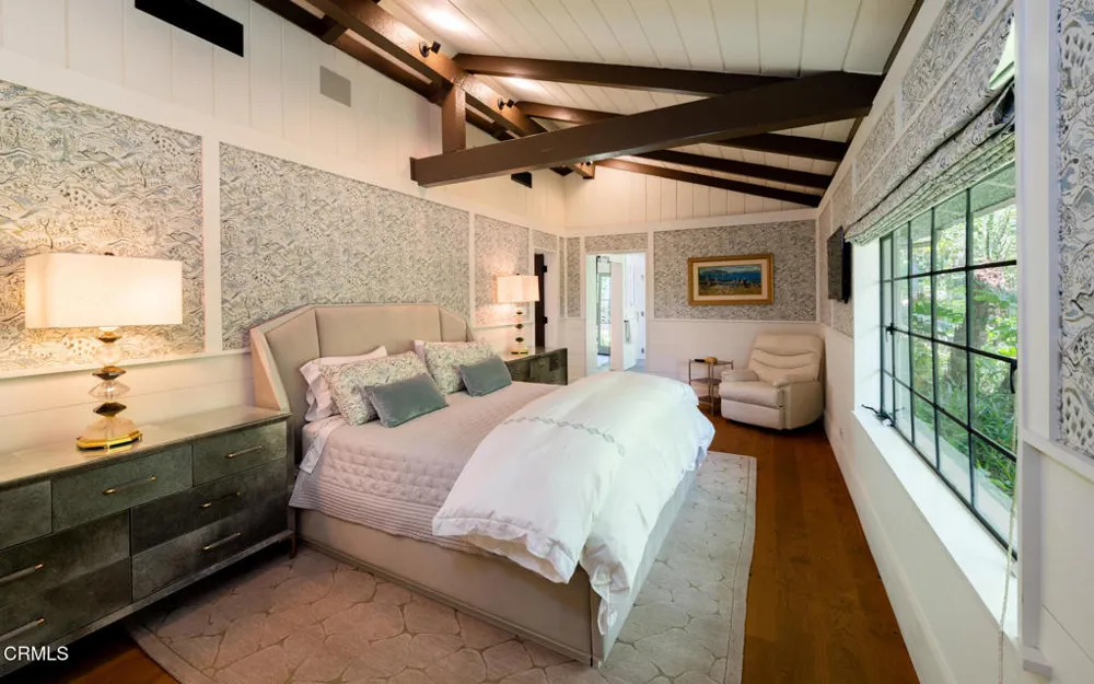 1115 S Oak Knoll Avenue Pasadena, CA 91106
