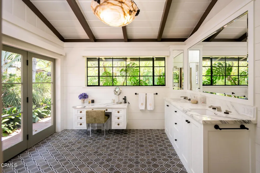 1115 S Oak Knoll Avenue Pasadena, CA 91106