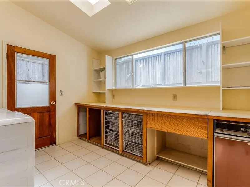 1556 3rd Los Osos, CA 93402