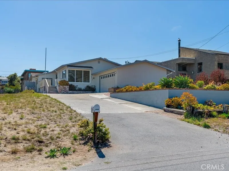 1556 3rd Los Osos, CA 93402