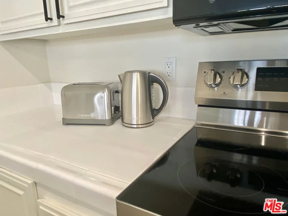 1655 E Palm Canyon Drive #318 Palm Springs, CA 92264