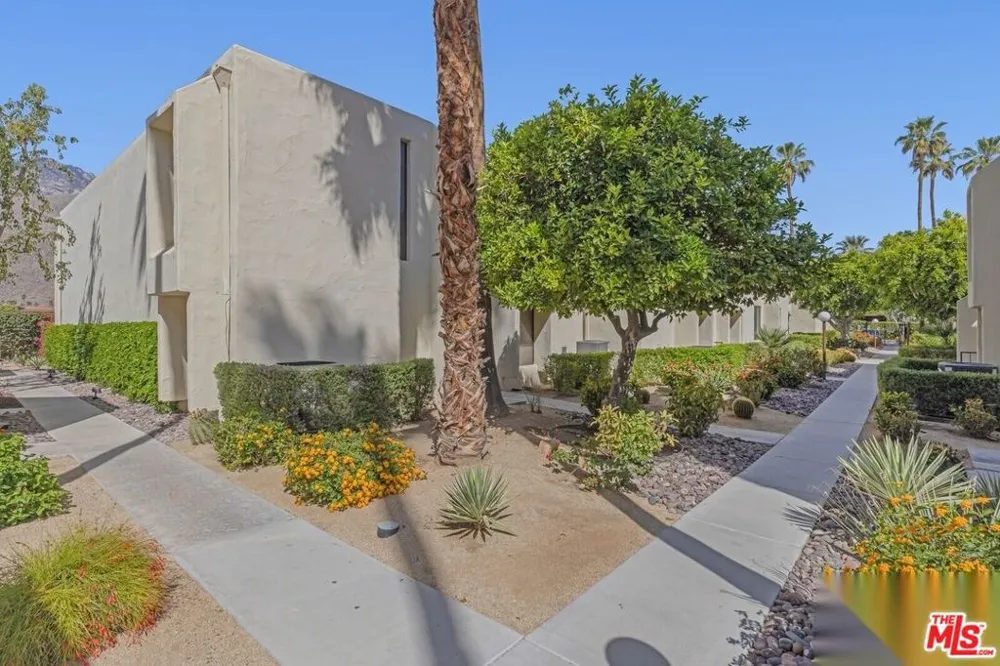 1655 E Palm Canyon Drive #318 Palm Springs, CA 92264