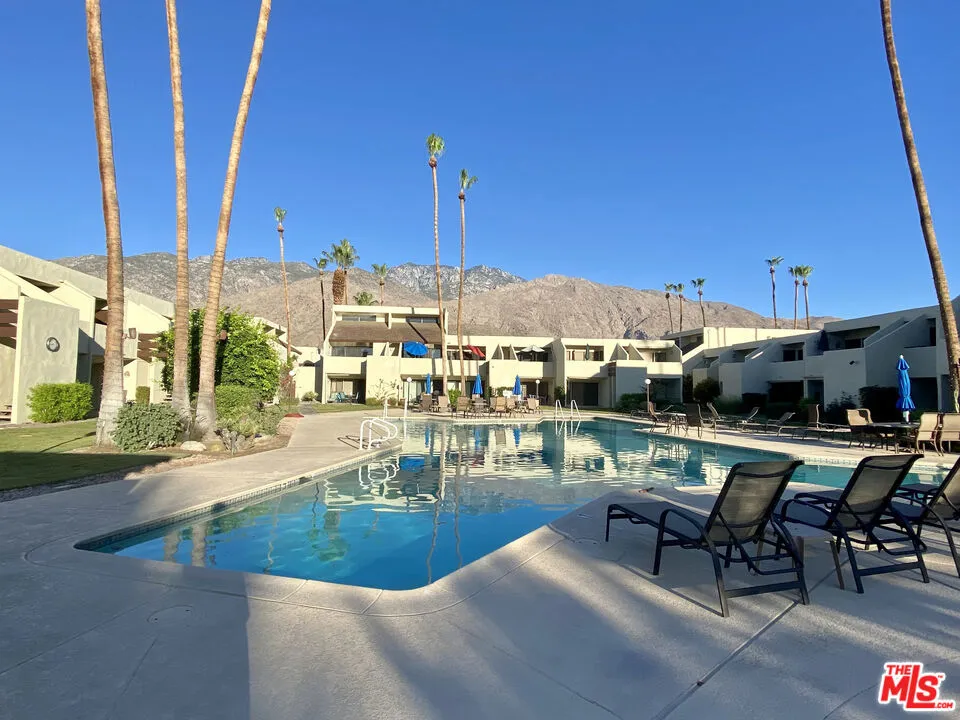 1655 E Palm Canyon Drive #318 Palm Springs, CA 92264