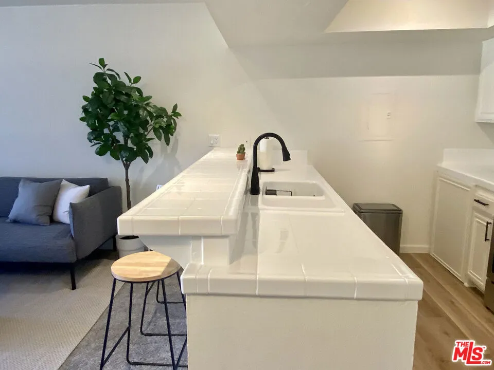 1655 E Palm Canyon Drive #318 Palm Springs, CA 92264