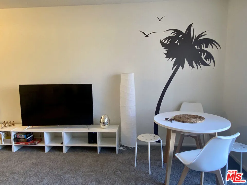 1655 E Palm Canyon Drive #318 Palm Springs, CA 92264