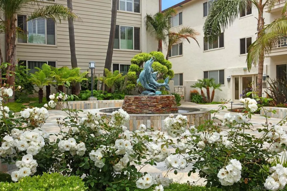 220 Coast Blvd #1B La Jolla, CA 92037