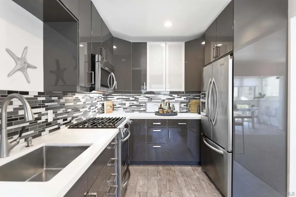 220 Coast Blvd #1B La Jolla, CA 92037